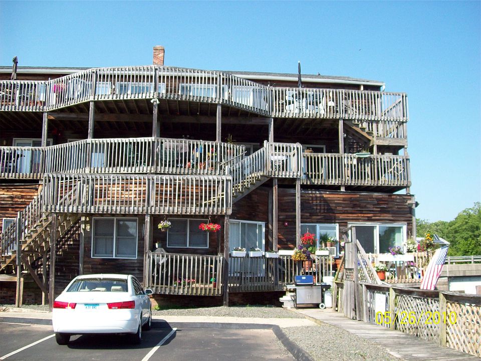 2 Short Beach Rd APT 1, East Haven, CT 06512 Zillow