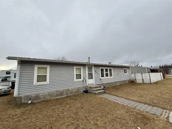 195 E Skogg Ave, Hinton, AB T7V 1A6