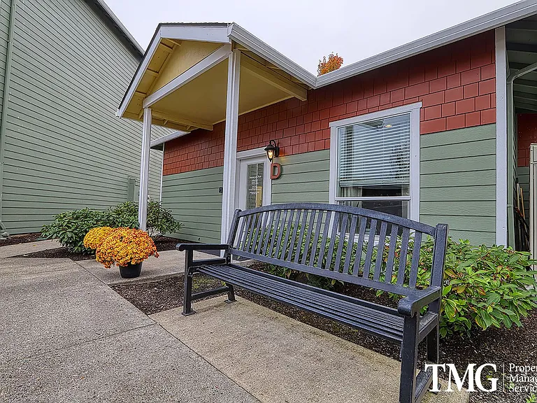 1017 SE 12th Ave — Photo 129