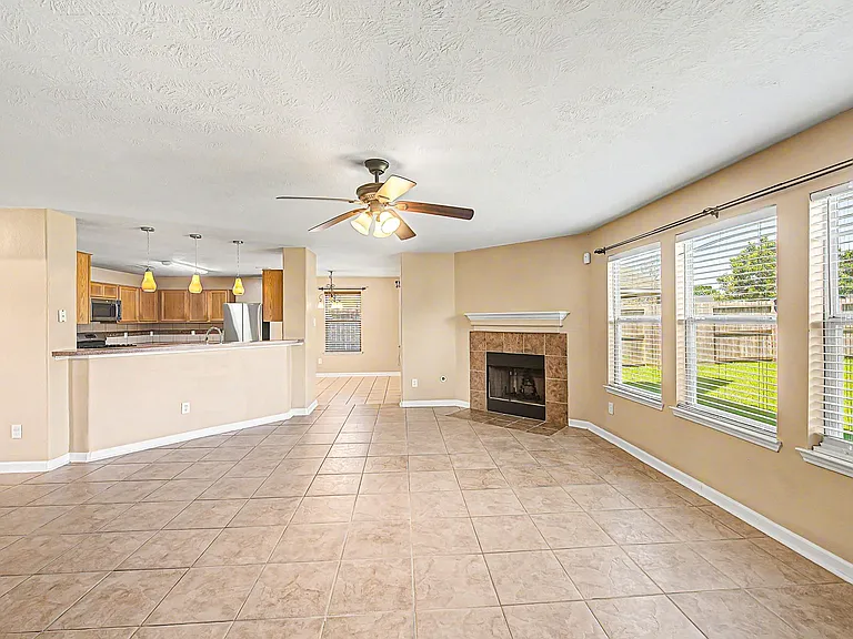 18114 Sorrell Oaks Ln — Photo 11