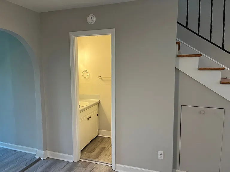 407 S Chester St #14 — Photo 3