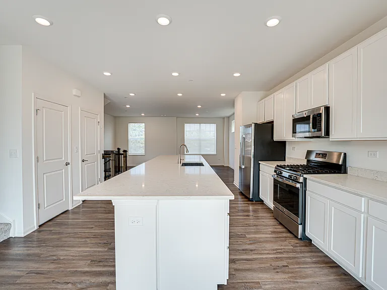 2939 Showplace Dr — Photo 11