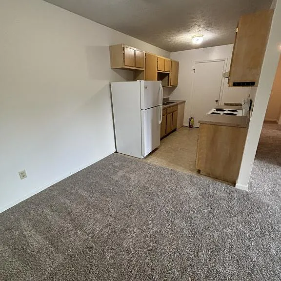 305 Farside Dr #1 — Photo 7