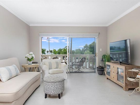5th image of 1200 N SHORE DRIVE NE #208
