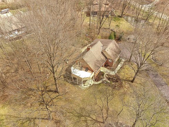 5th image of 8174 Manitou Dr