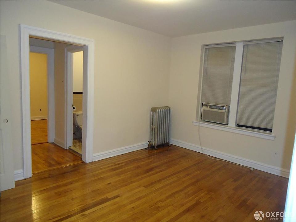 1st image of 3407 36th Ave APT 4F