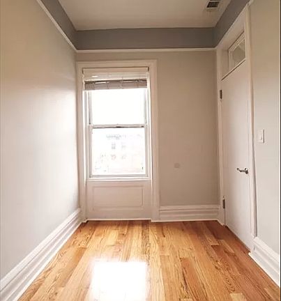 5th image of 229 Washington Ave APT 4
