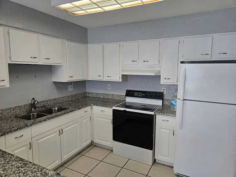 1573 S Boundary St — Photo 5