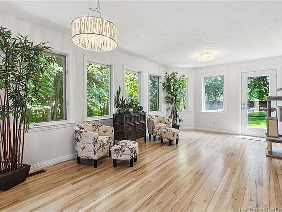 5th image of 1 Basswood Ct
