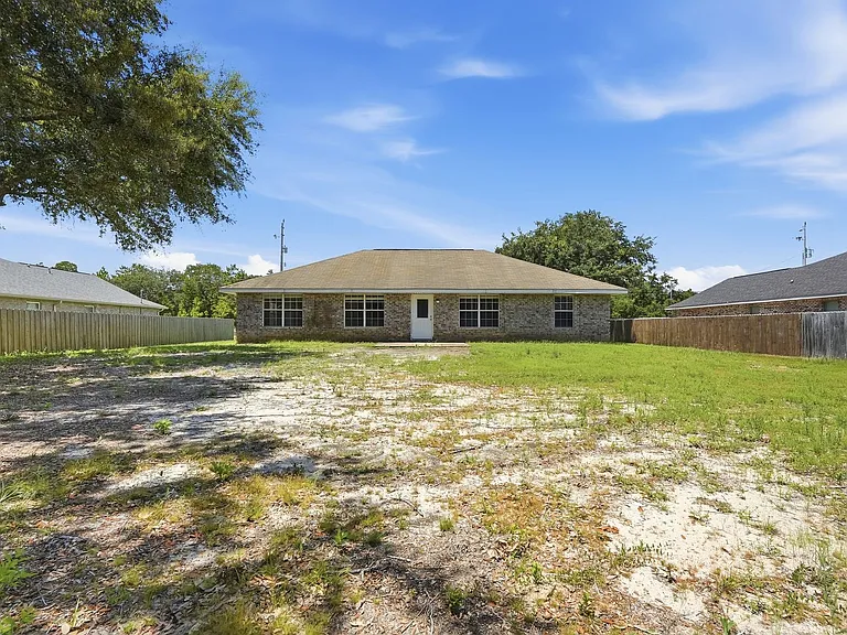 2030 Hawthorne Dr — Photo 36