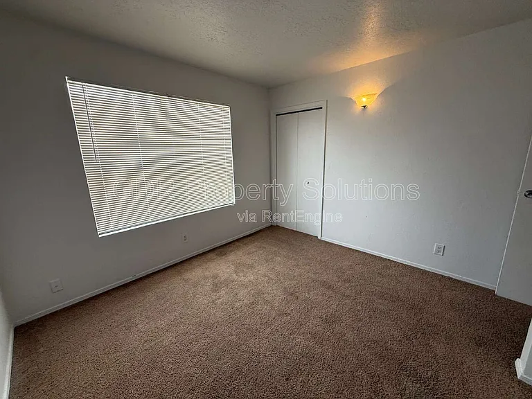 1928 Buena Vista Dr SE #A — Photo 9