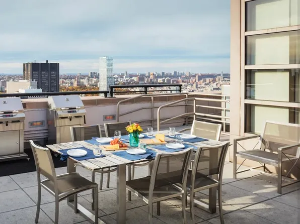 215 E 96th St, New York, NY