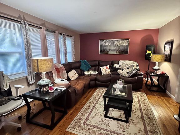 5th image of 36 Monroe Place