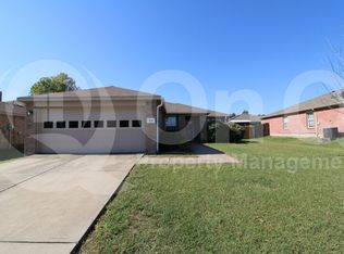 220 Centenary Dr, Forney, TX 75126