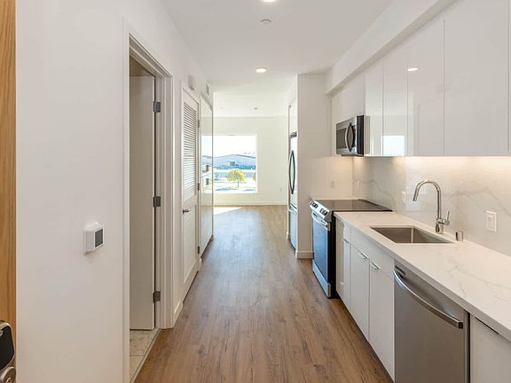 Studio Kitchen with Hard Surface Flooring