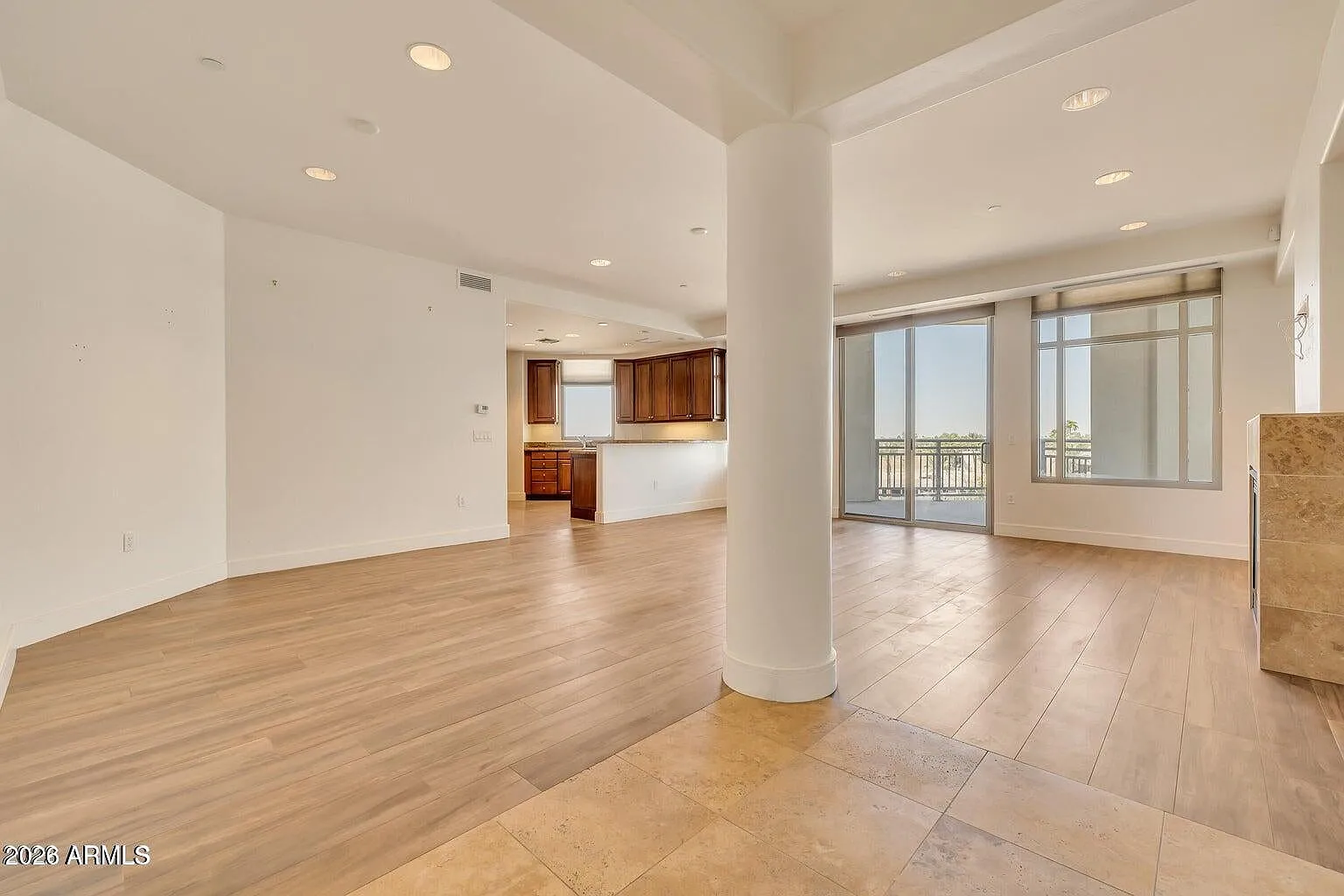 2 bed, 2.5 bath, 2038 sqft, $6,400 — Photo 3