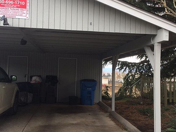 2nd image of 3334 Kauffman Ave APT D