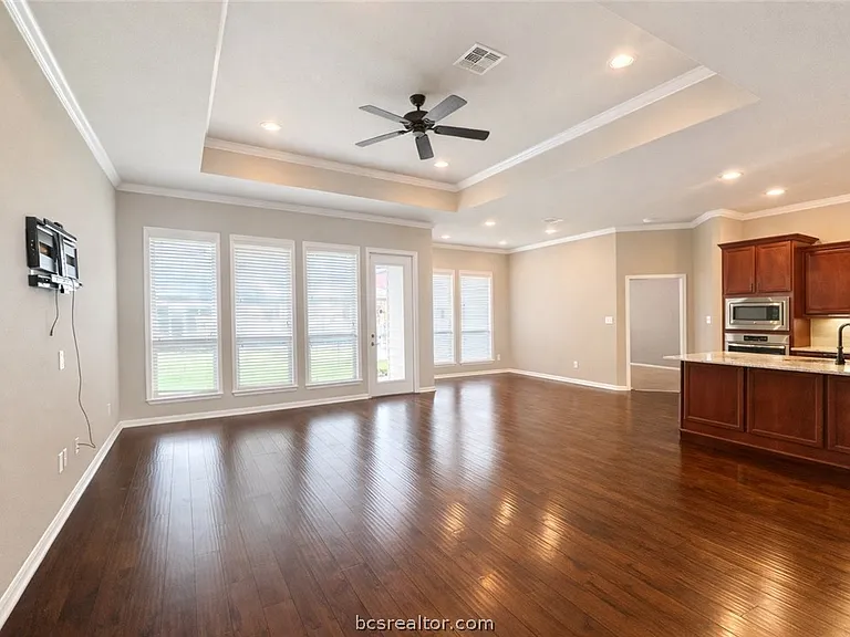 2607 Hailes Ct — Photo 5