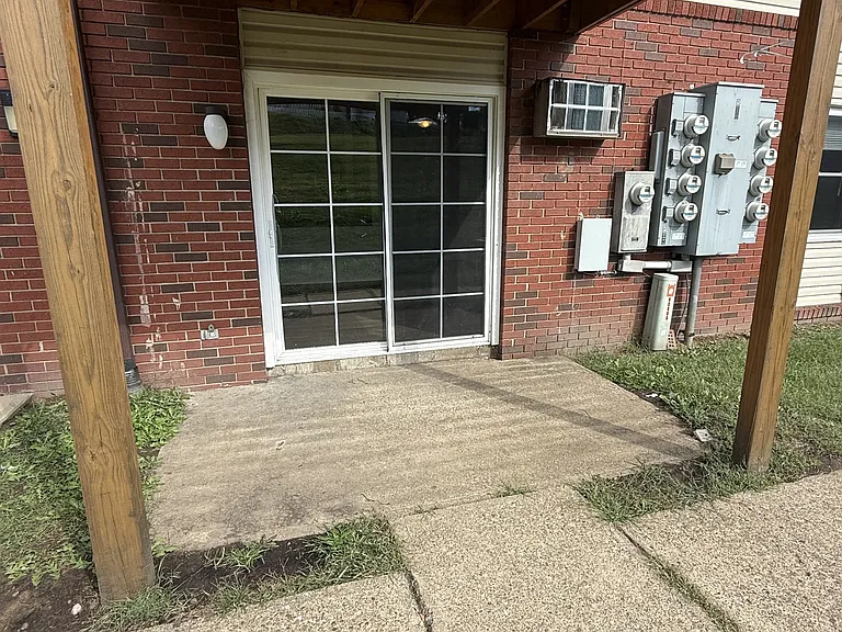 2906 Brookside Dr — Photo 4