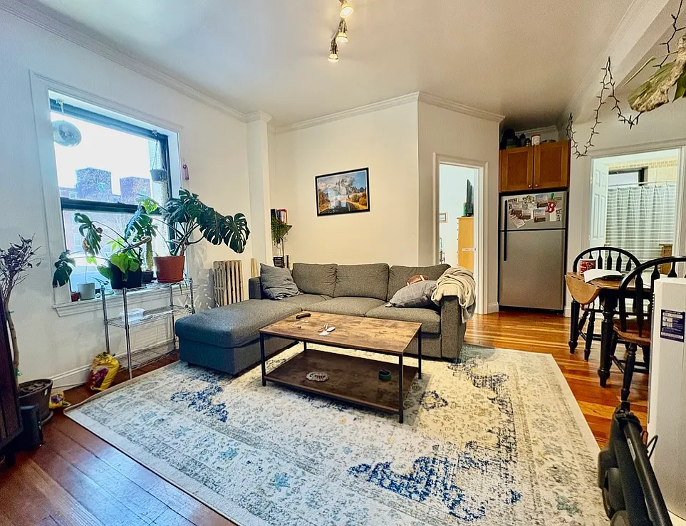 2 bed, 850 sqft, $3,600 — Photo 1