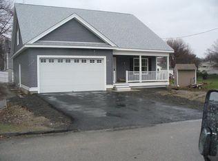 37 Cliveden St, Worcester, MA 01606