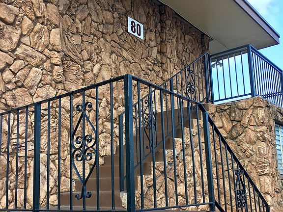 5th image of 80 Kihapai St APT 4