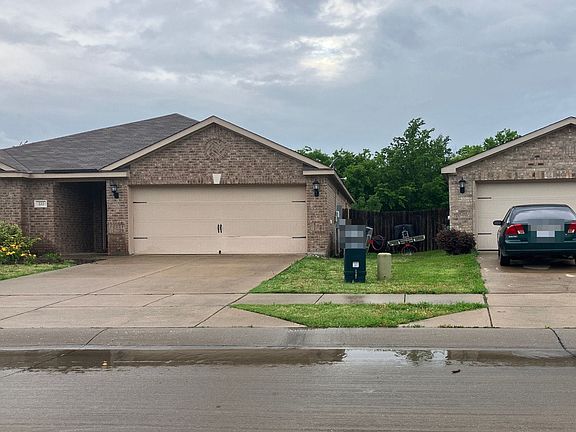 2nd image of 222 Silver Leaf Dr