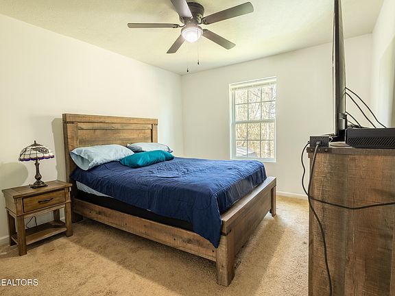 5th image of 248 Maggie Way