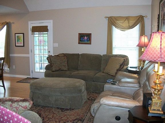 3rd image of 231 Shelton Way