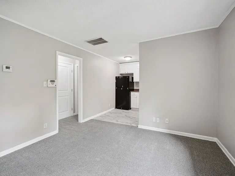 569 Lawton St SW — Photo 14