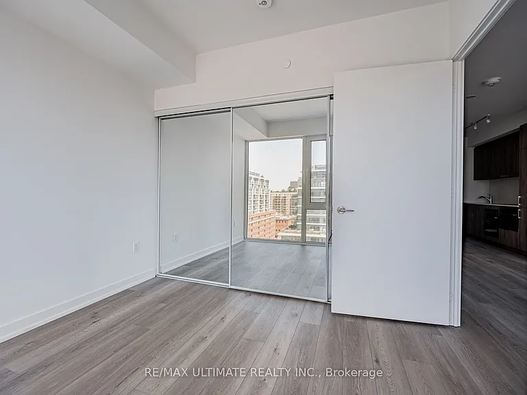 158 Front St E #1211 — Photo 18