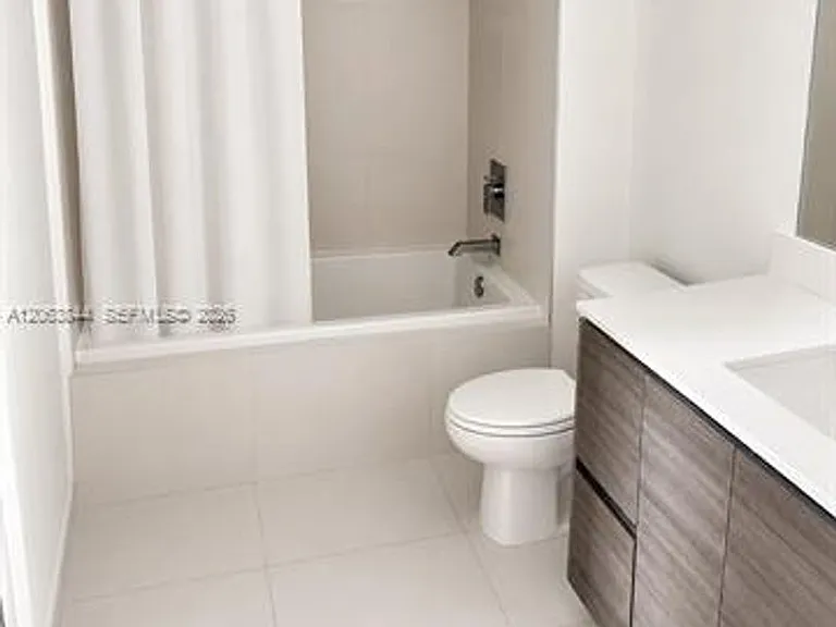 1100 S Miami Avenue Rd #4004 — Photo 6