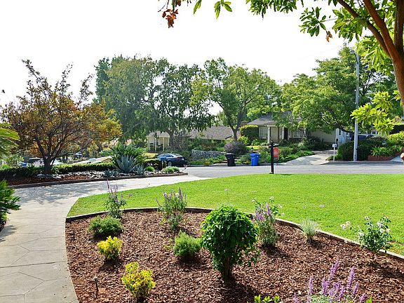 5th image of 1842 Oakwood Ave