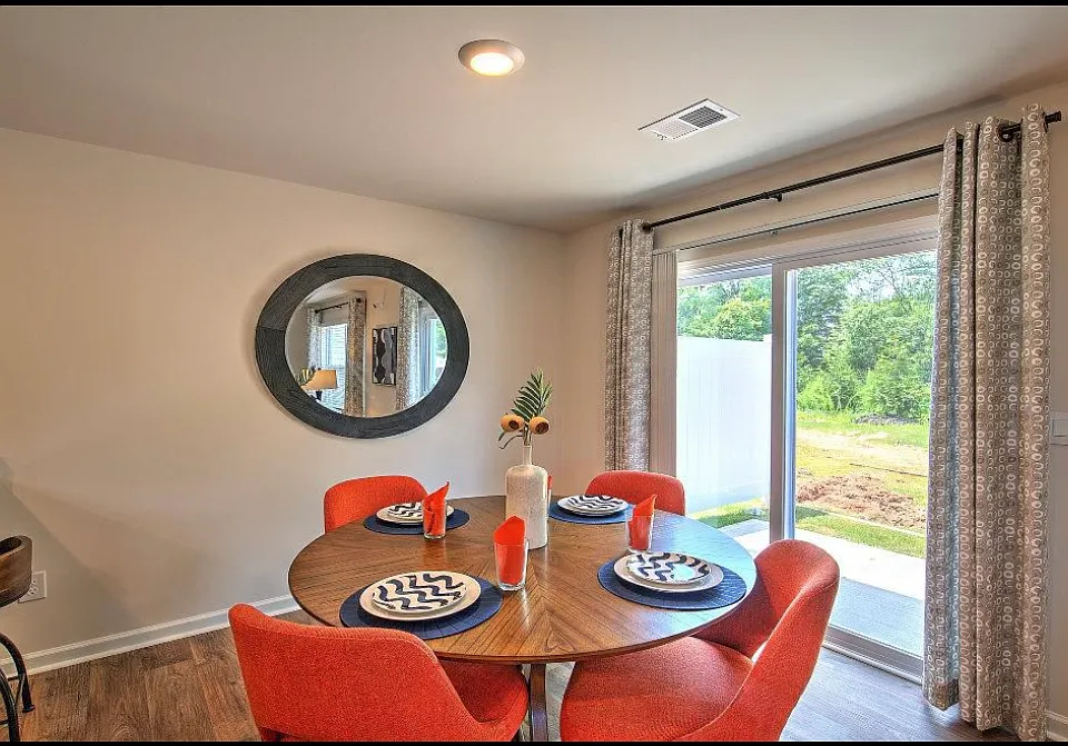 103 Oakmont Valley Trl