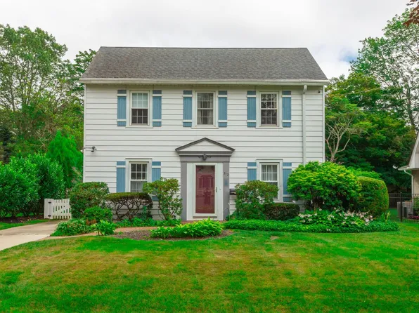 512 Manatuck Boulevard, Brightwaters, NY 11718