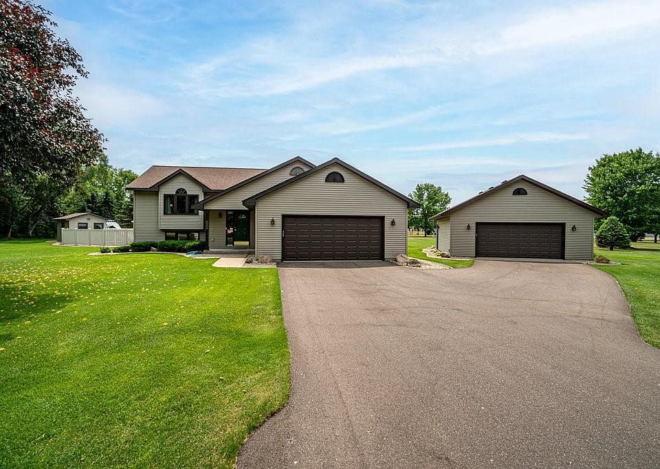 14153 90th Avenue, Chippewa Falls, WI 54729 Zillow