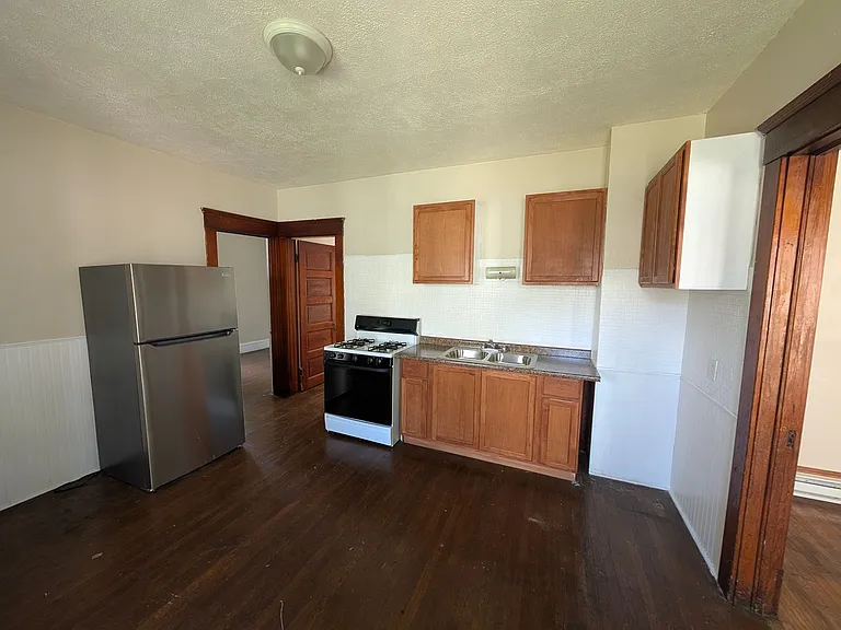3801 Mapledale Ave — Photo 2