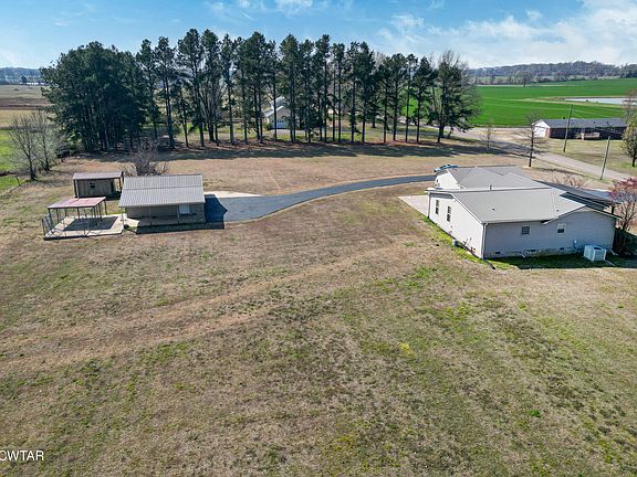 3rd image of 593 Sunny Hill Rd