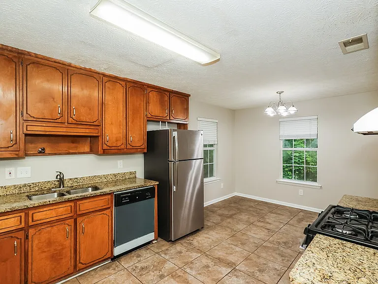 5599 Rock Shoals Way — Photo 8