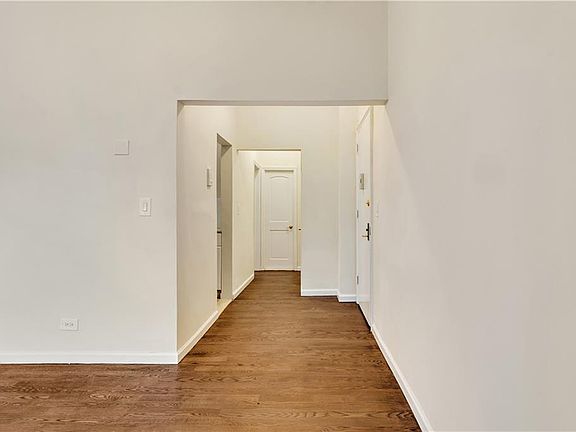 2nd image of 168-170 Myrtle Blvd #D