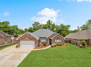 369 Sioux Dr, Abita Springs, LA 70420