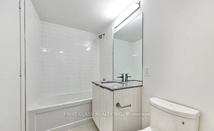 158 Front St E #2215 — Photo 5