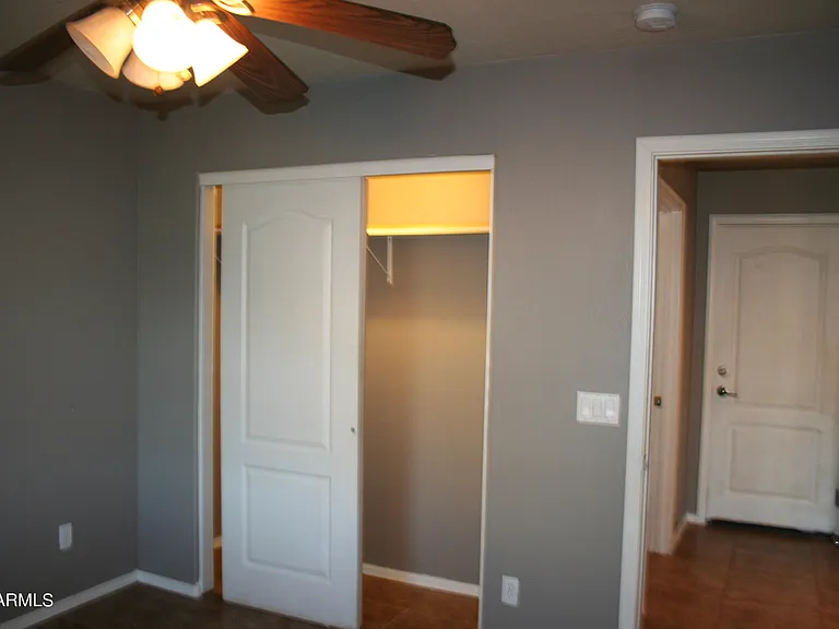 11207 W Hopi St — Photo 15