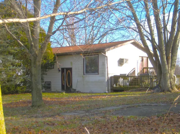 12860 Taylor Rd, Churubusco, IN 46723