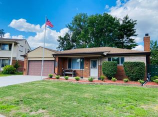 2595 Edwin Dr, Warren, MI 48092