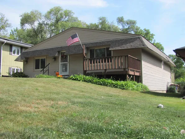 3128 16th St, Rockford, IL 61109