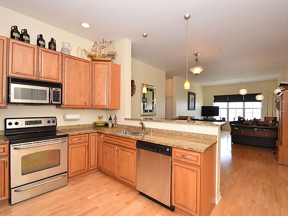 5th image of 3930 S Lake Dr #355