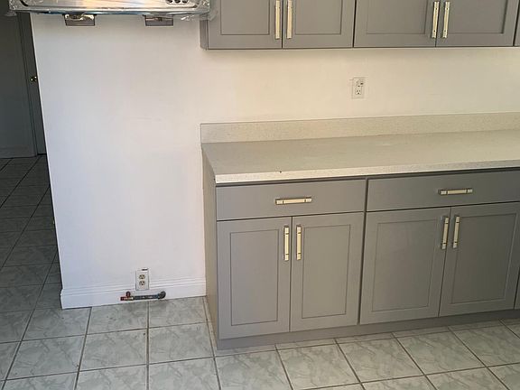 3rd image of 1745 Silver Ave #B