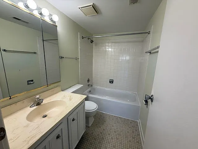 1265 N Sterling Ave #107 — Photo 6