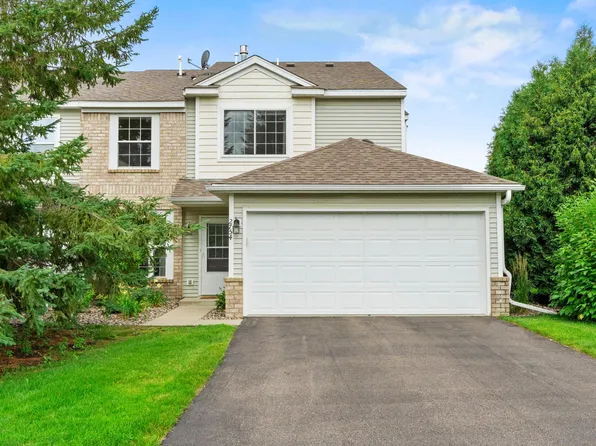 2754 Wagon Wheel Trl, Chaska, MN 55318